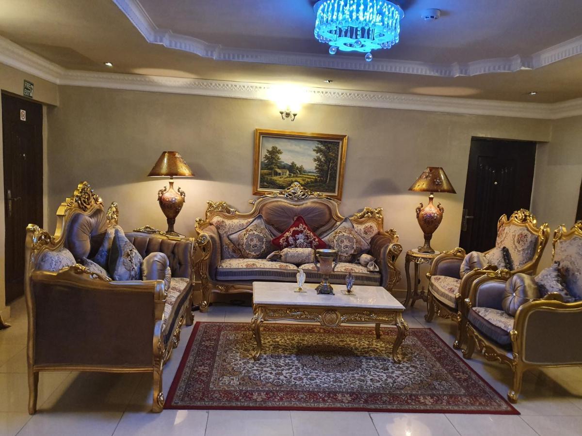 Apartment Royale Hotel & Suite ลากอส ภายนอก รูปภาพ