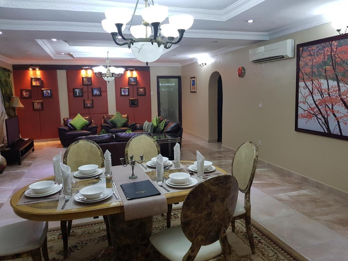 Apartment Royale Hotel & Suite ลากอส ภายนอก รูปภาพ