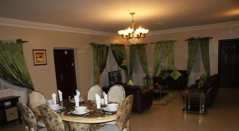 Apartment Royale Hotel & Suite ลากอส ภายนอก รูปภาพ