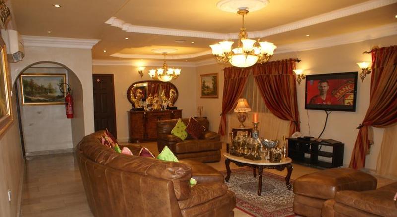 Apartment Royale Hotel & Suite ลากอส ภายนอก รูปภาพ
