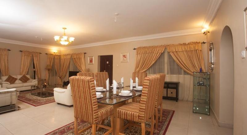 Apartment Royale Hotel & Suite ลากอส ภายนอก รูปภาพ