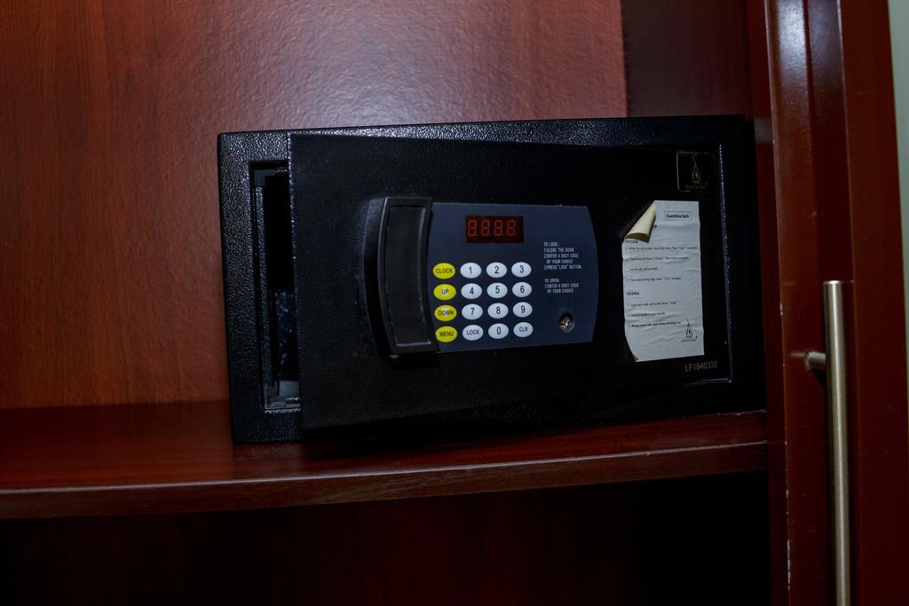 Apartment Royale Hotel & Suite ลากอส ภายนอก รูปภาพ