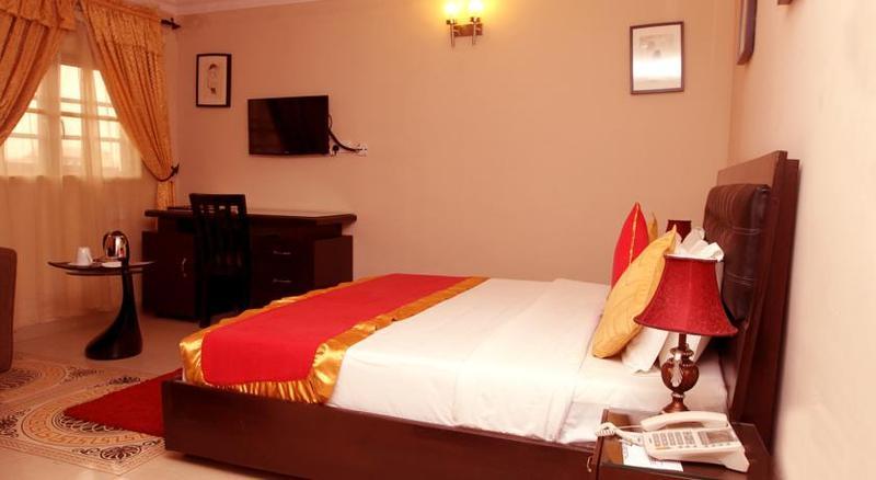 Apartment Royale Hotel & Suite ลากอส ภายนอก รูปภาพ